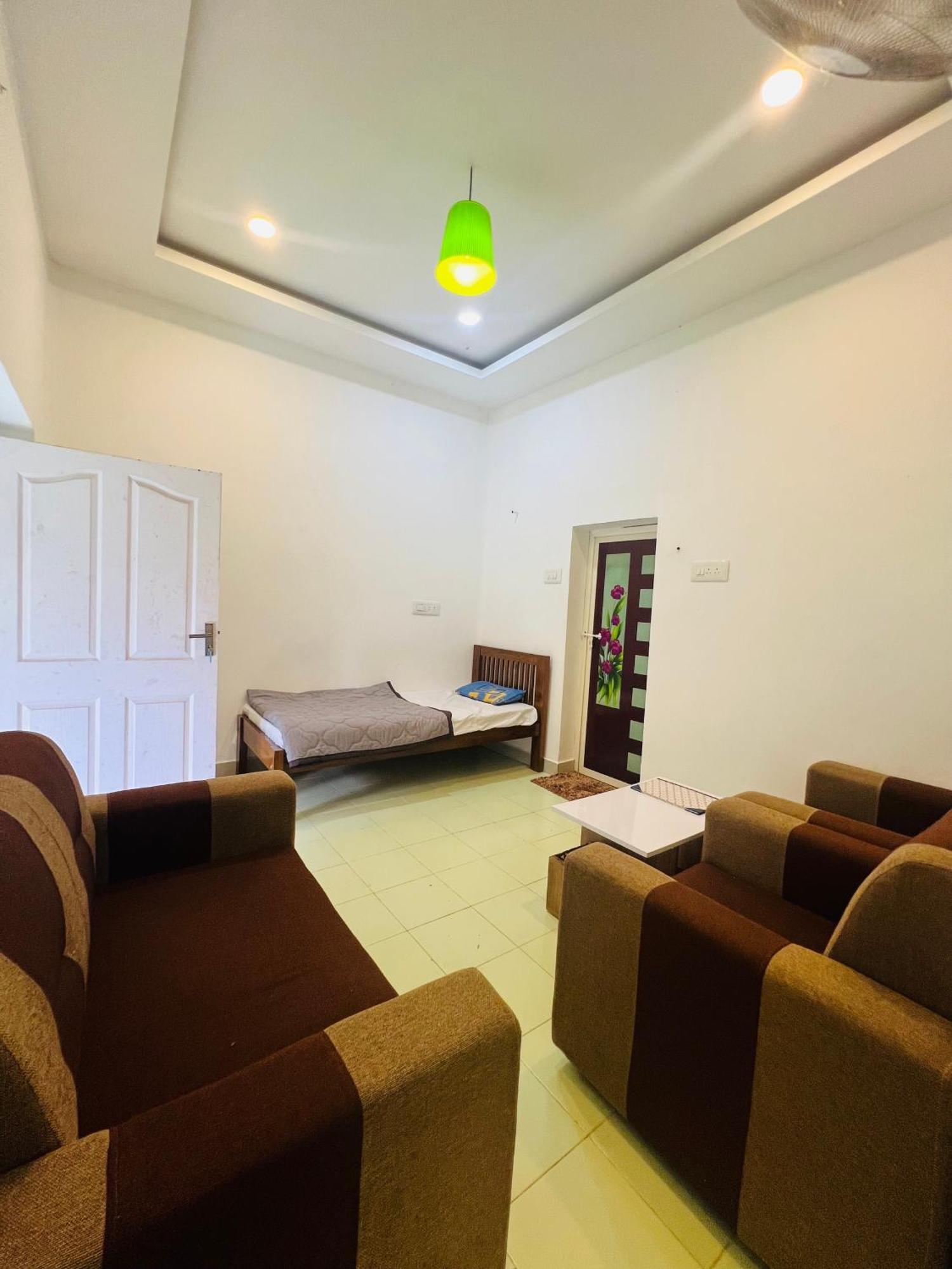 7Fort Homestay 阿西拉帕利 外观 照片